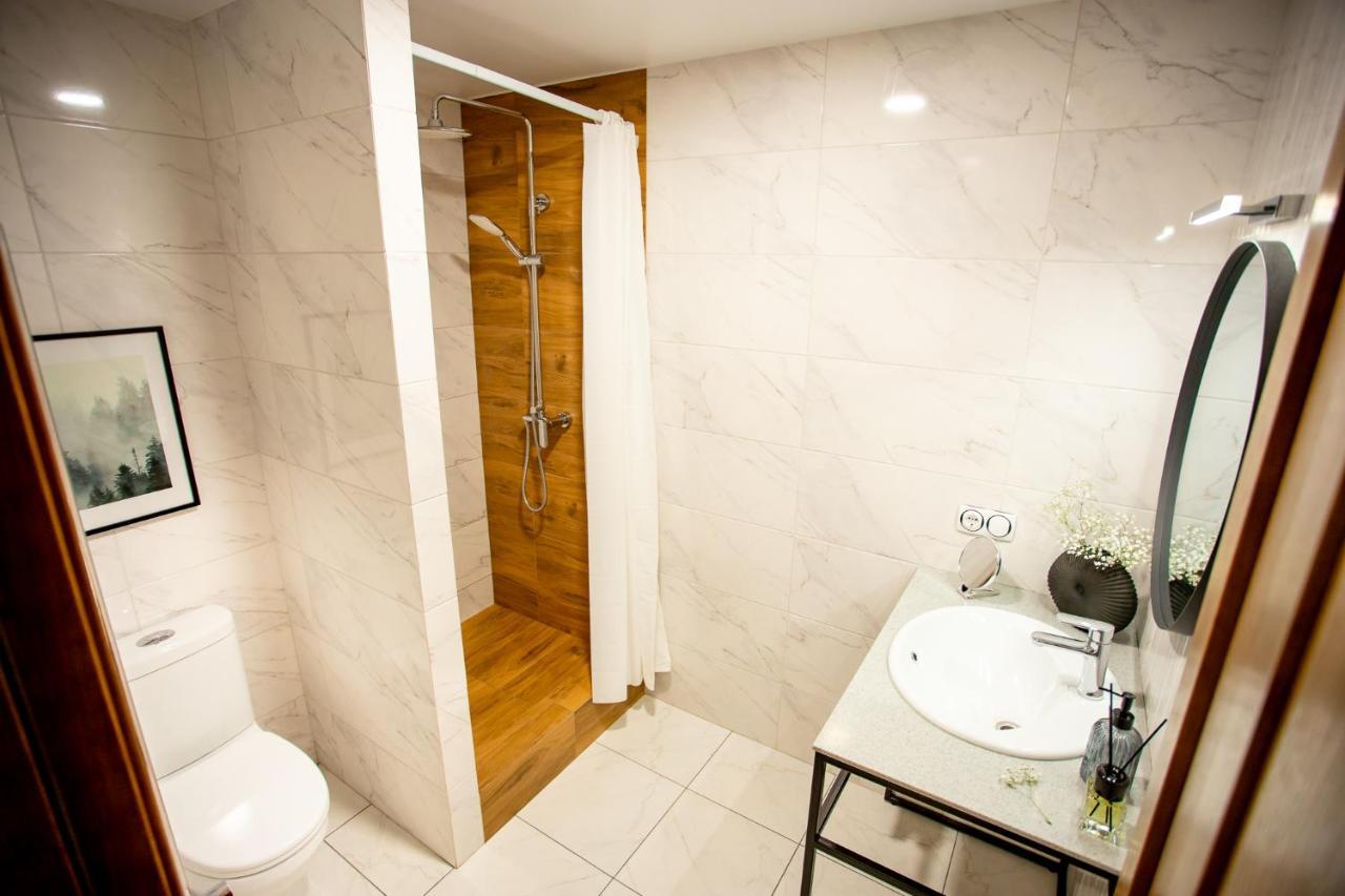 Luxury Apartment With 2 Bedrooms In The City Center Nikolayev Luaran gambar
