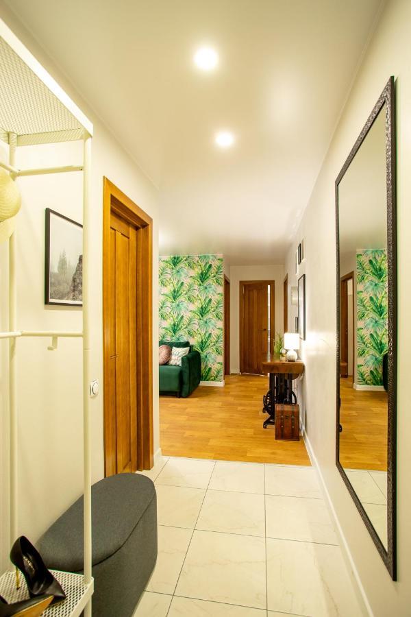 Luxury Apartment With 2 Bedrooms In The City Center Nikolayev Luaran gambar